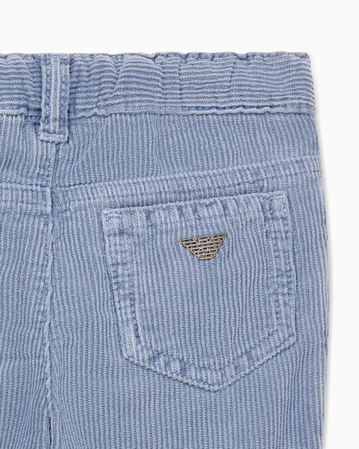 Emporio Armani Dziecięce spodnie sztruksowe z pięcioma kieszeniami i metalową plakietką z logo - 2