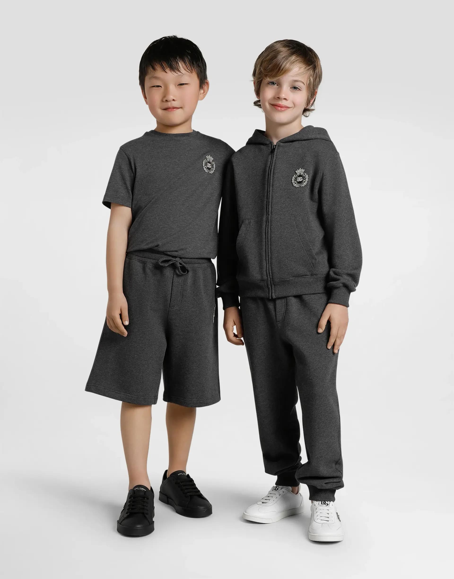 Dolce & Gabbana Kids Dziecięcy T-shirt z jerseyu z naszywką DG - 9