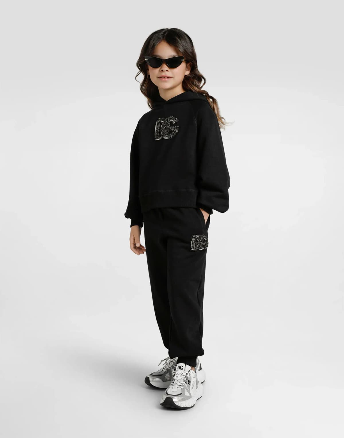 Oversize spodnie dresowe z logo DG i kryształkami od Dolce&Gabbana - 7