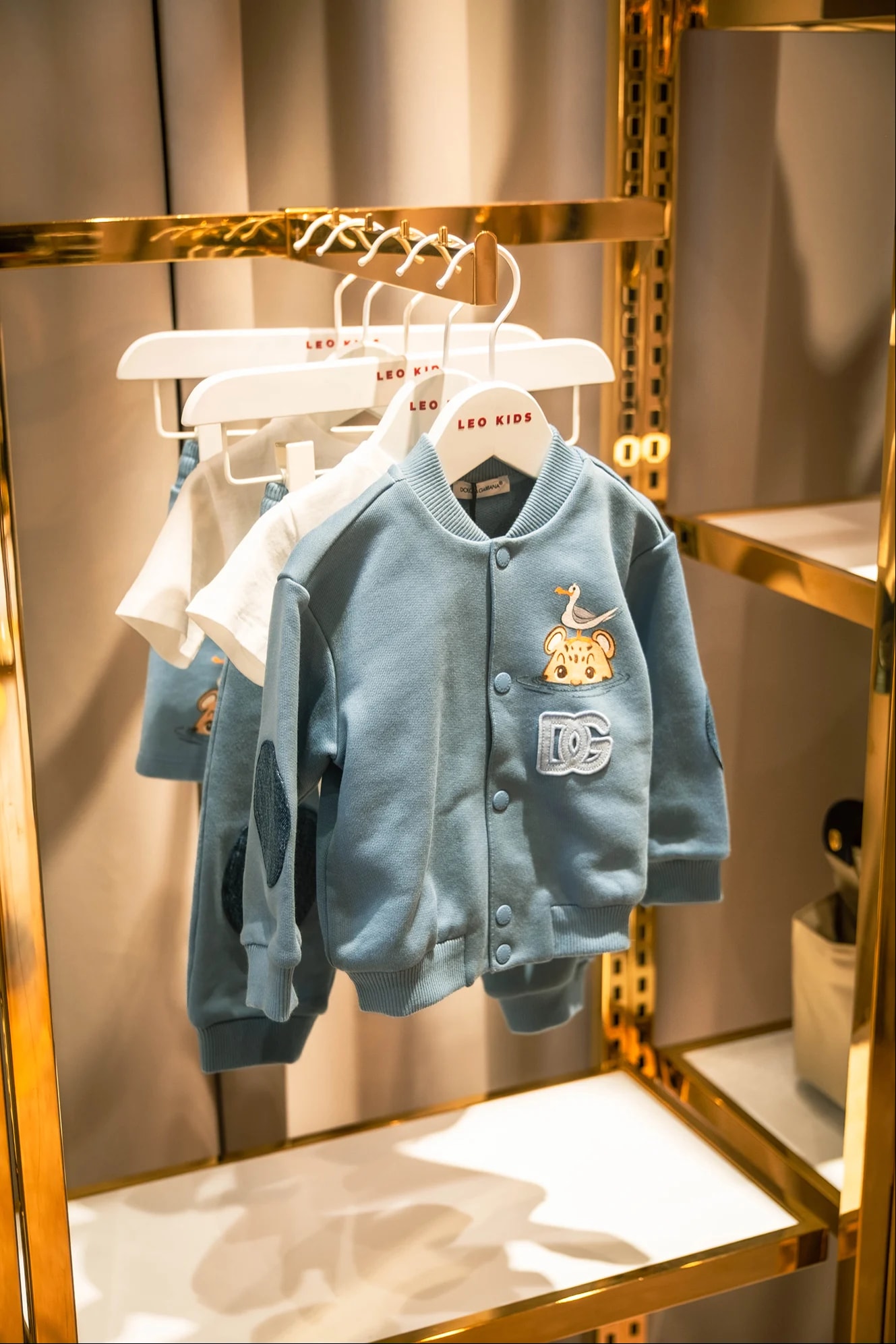 Leo Kids boutique interior 3