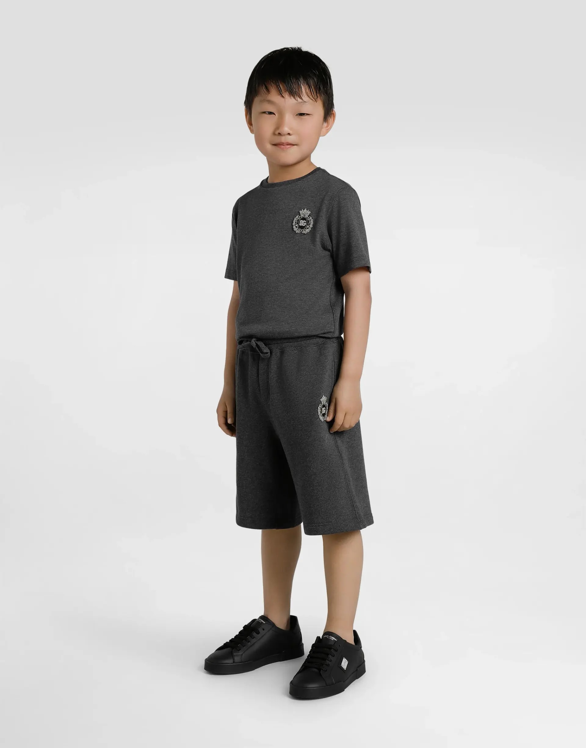 Dolce & Gabbana Kids Dziecięcy T-shirt z jerseyu z naszywką DG