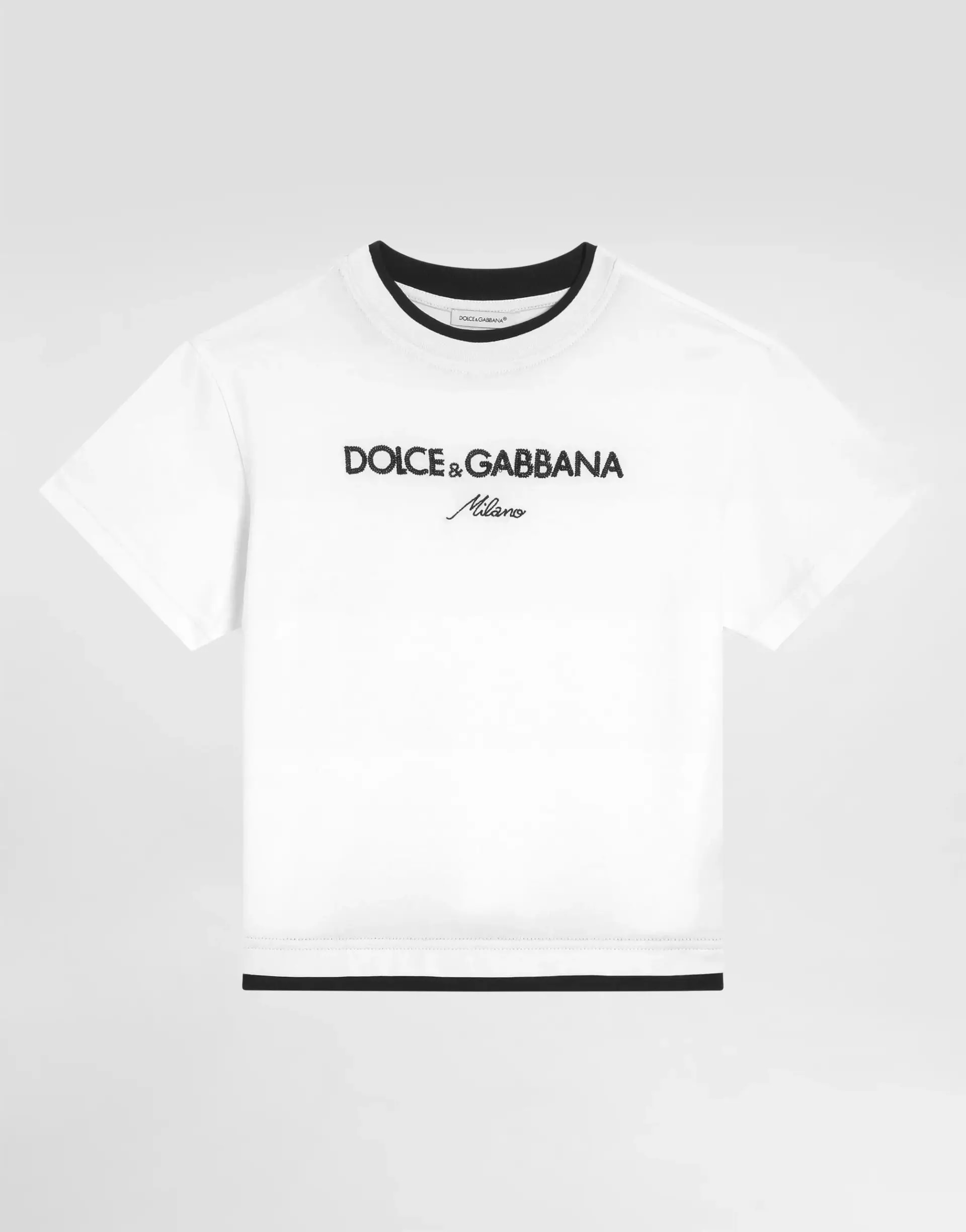 T-shirt with a double collar and embroidery