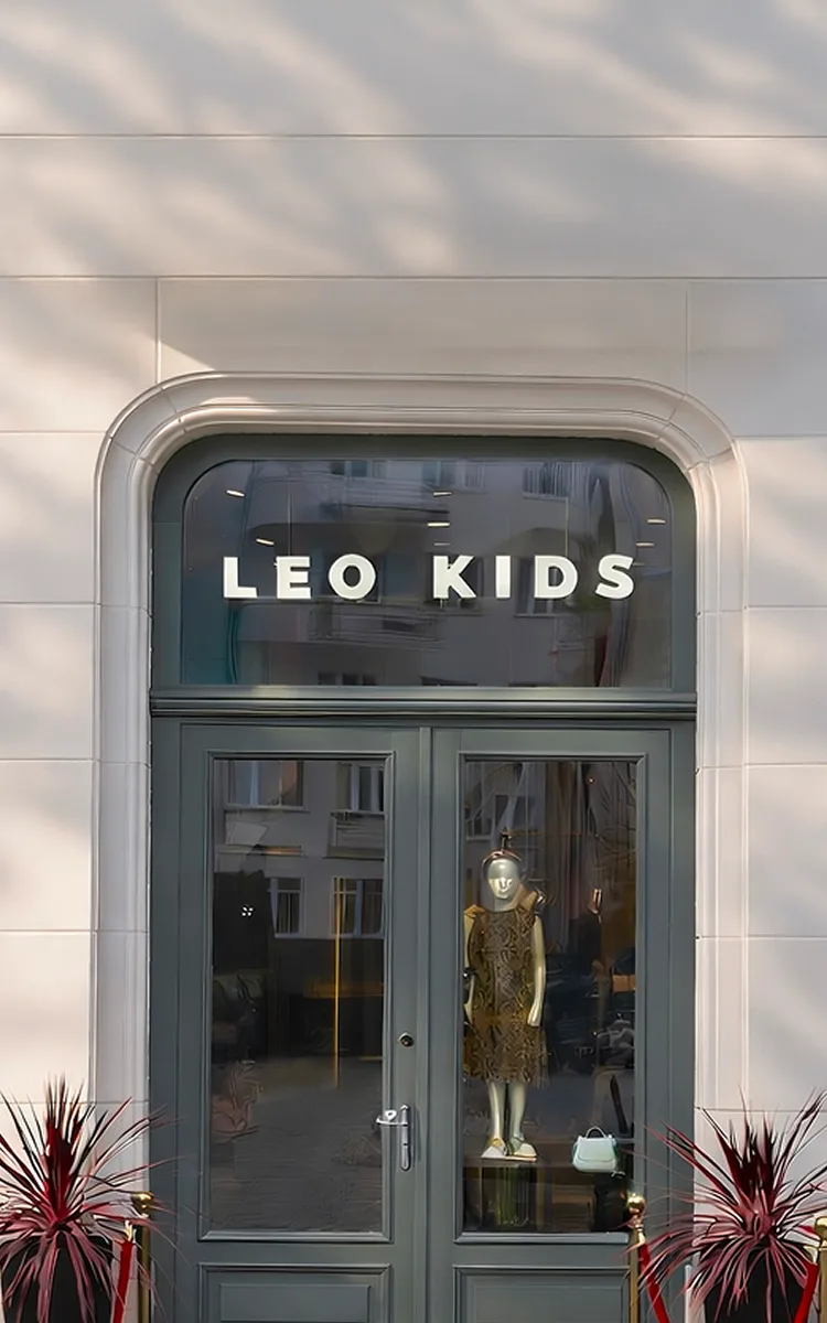 The main entrance to the LEO KIDS store in Warsaw