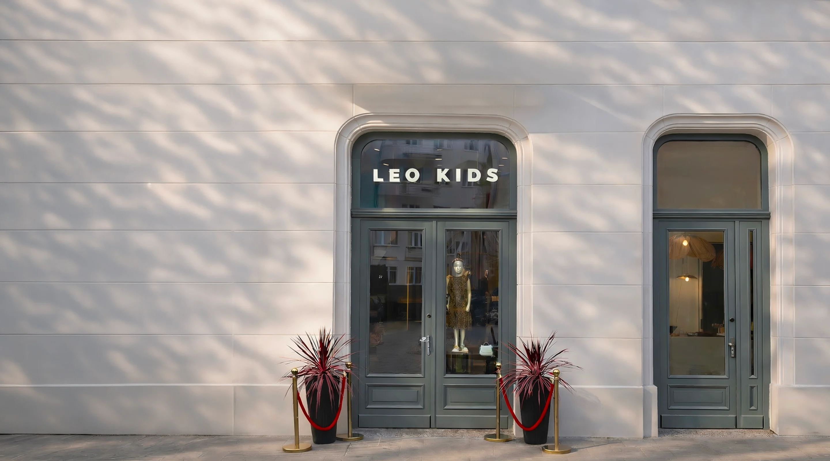 The main entrance to the LEO KIDS store in Warsaw